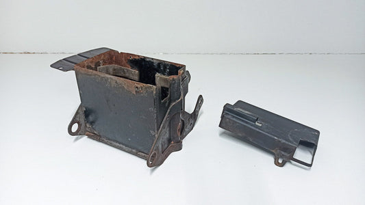 Bac à batterie de Suzuki 750 Intruder 1986