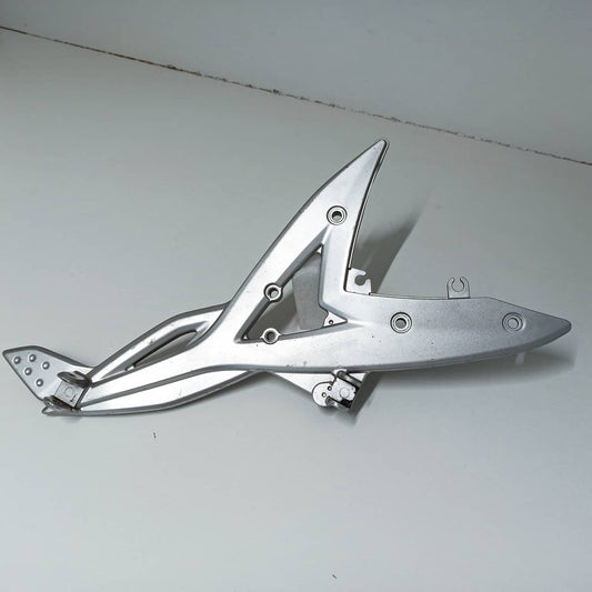 Platine de repose pied droite de Kawasaki ER6 2006 2008