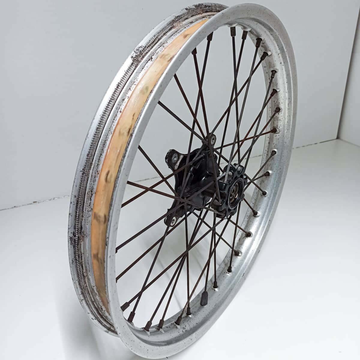 Jante avant de Honda NX 650 Dominator