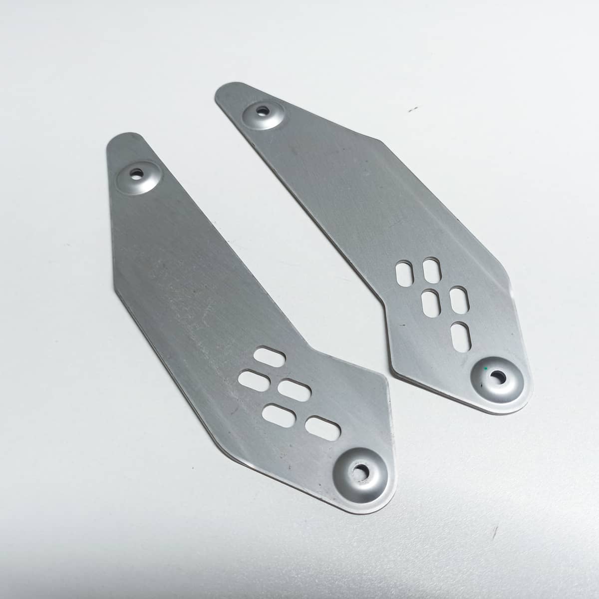 Protège platine de Kawasaki 650 ER6 2009 à 2011