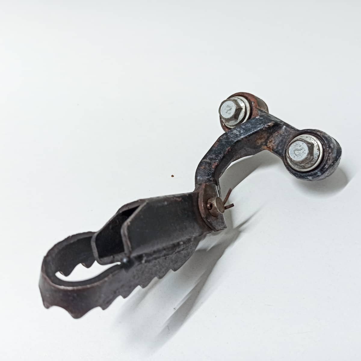 Cale pied droit + platine de Suzuki DR 650 R RS RSE DJEBEL