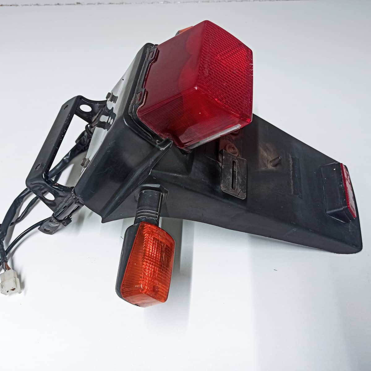 Bavette complète avec feu arrière et clignotant de Suzuki DR 650 R RS RSE DJEBEL